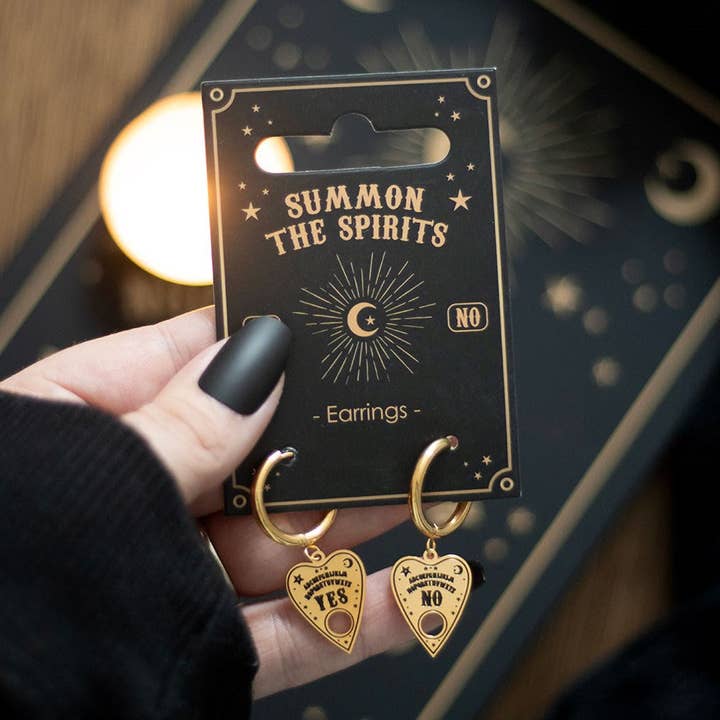 Orecchini Talking Board Planchette per la vendita all'ingrosso da parte di Something Different Wholesale