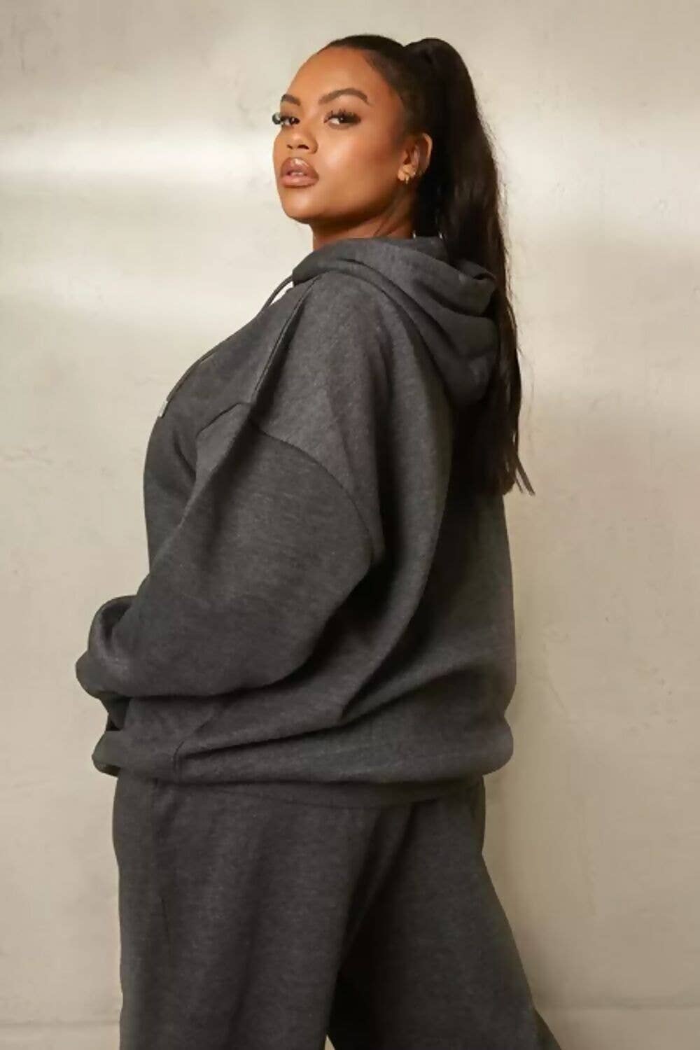 J5FASHION – wholesale Hoodie – Women's – OVERSIZED PULLOVER HOODIE3