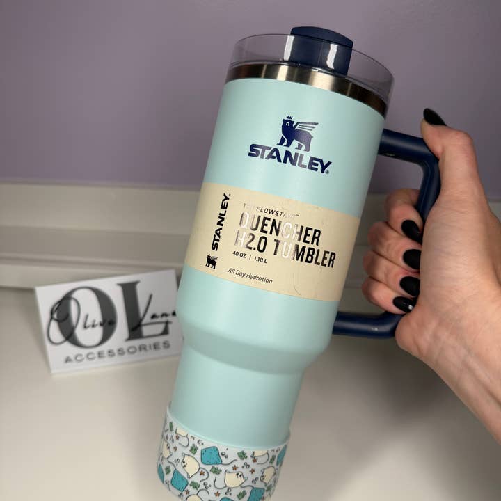 Olive Lane Accessories - Wholesale Insulated Mug/Tumbler - Smiling Stingray - Silicone Tumbler Boot2