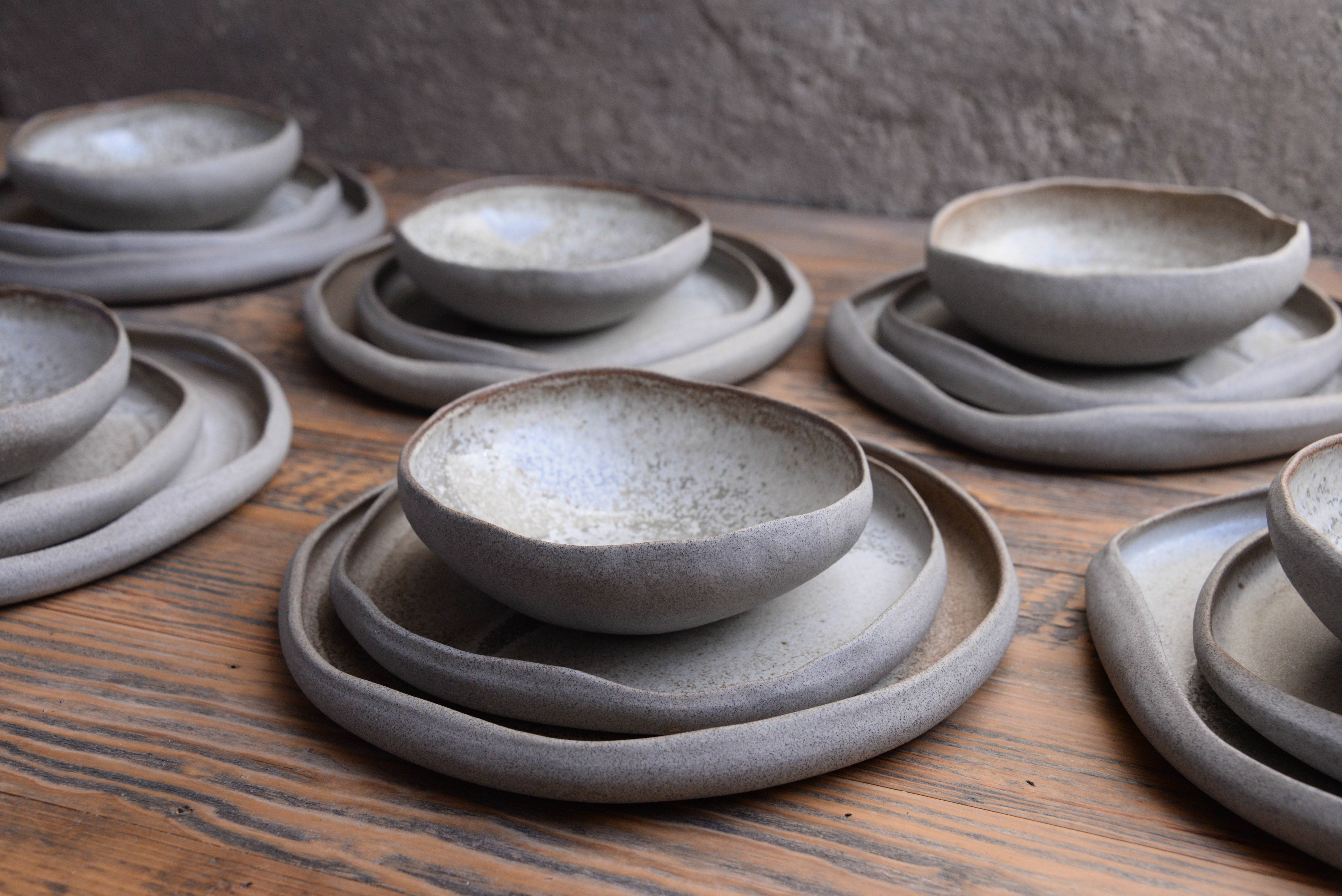 LAIMA CERAMICS (SIA Radosa Apvieniba Spares) - Vente Assiette - Collection de pierres DUNE Assiettes — Grès organique minimaliste7