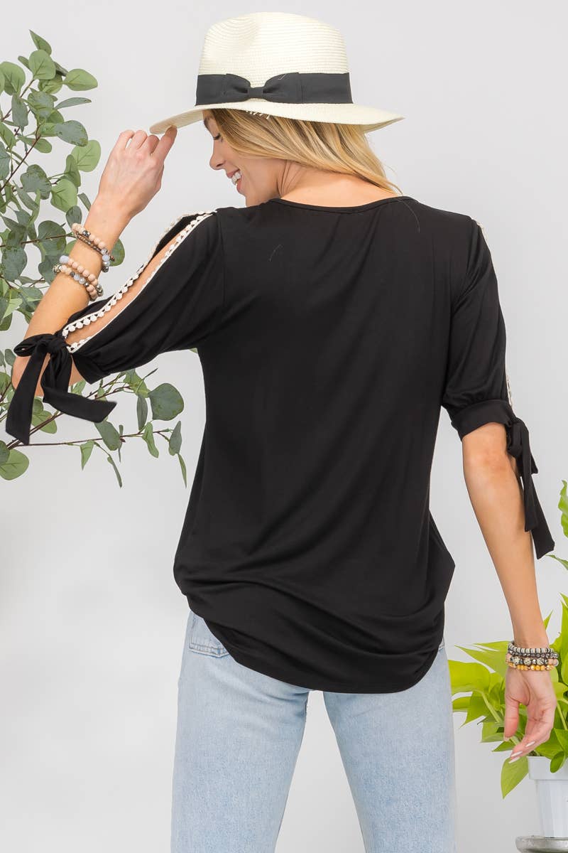 Celeste Clothing - Vendita all'ingrosso Camicetta - Donna - TOP CON MANICHE SPACCATE E DETTAGLIO A FIOCCO - CT437855