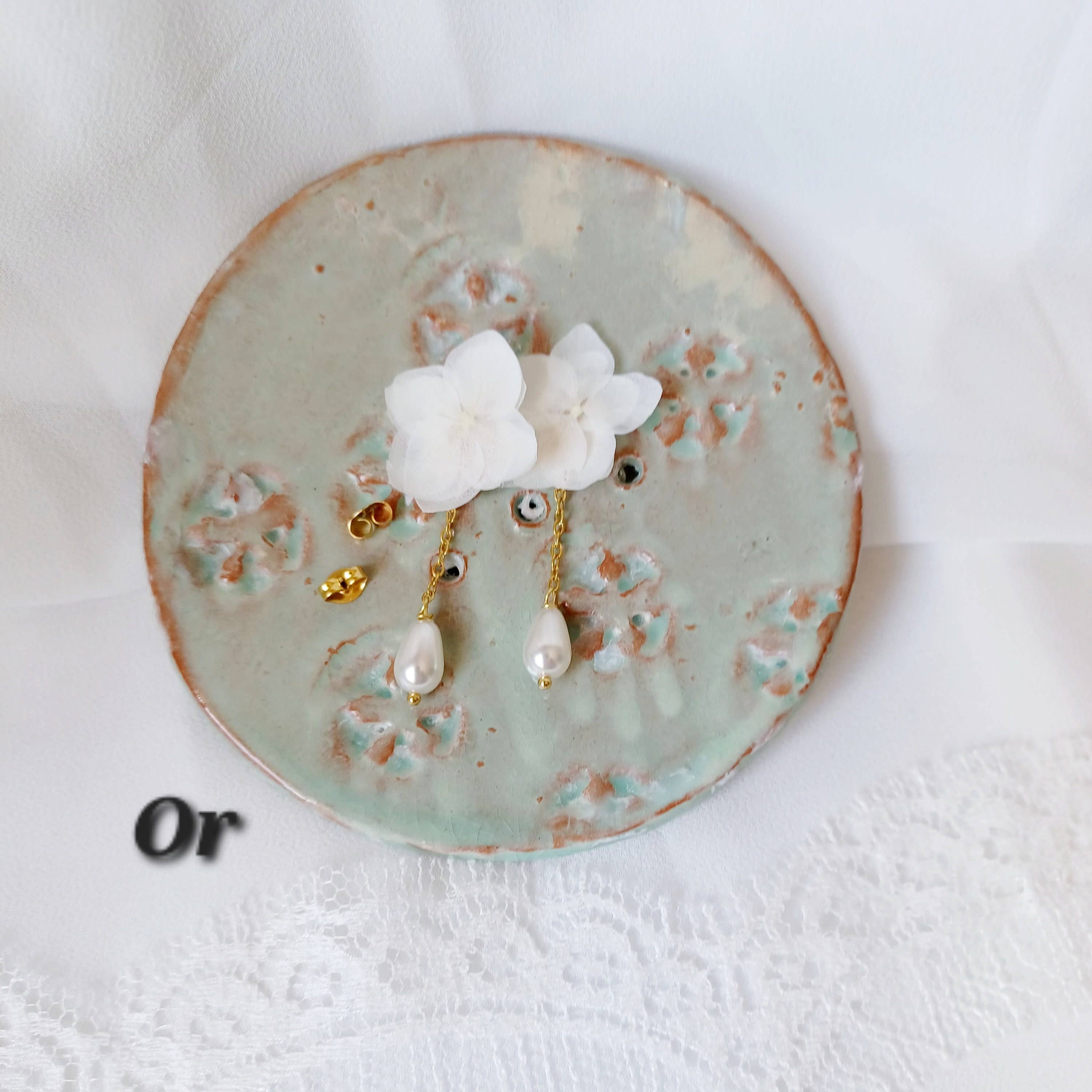 L'atelier du 6 - Wholesale Dangle Earrings - Ania- Preserved White Flower Earrings7