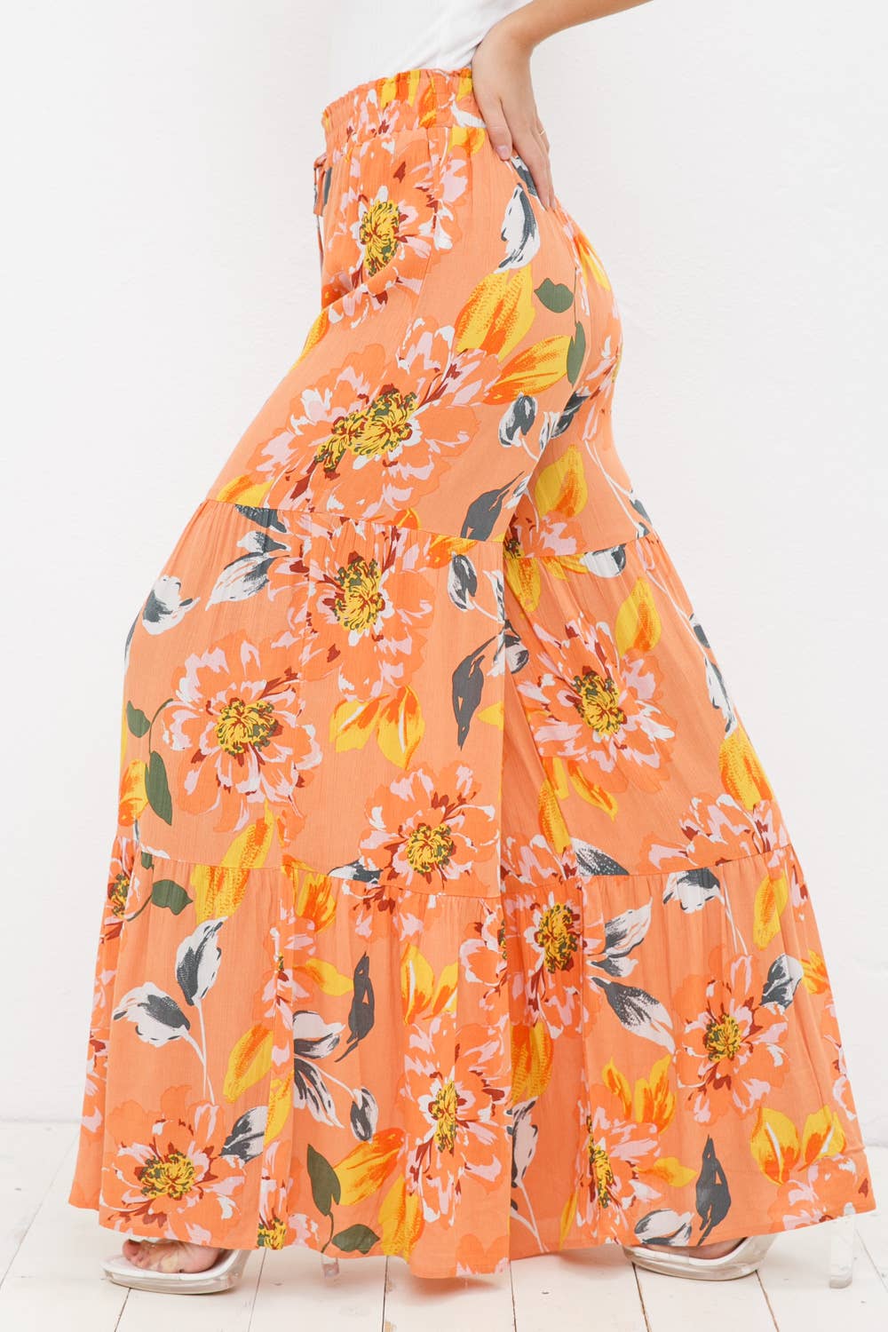 ORANGE 31864P - Pantalon à pompons élastiques à jambes froncées à larges niveaux en rayonne en vente sur Faire5