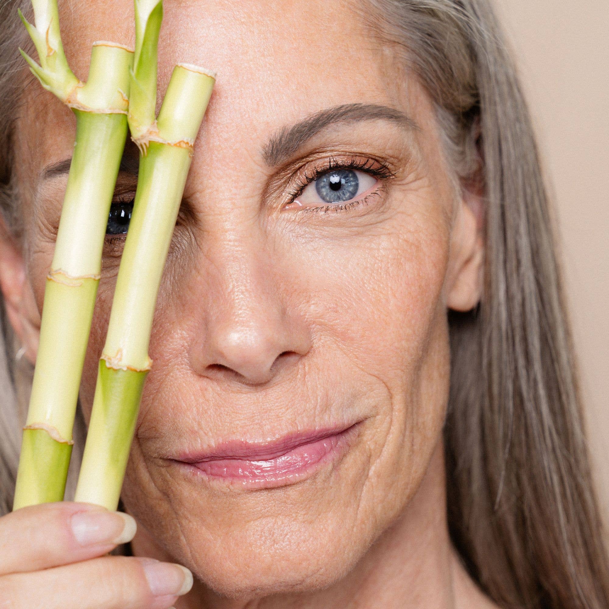 Fitglow Beauty - Wholesale Makeup Setting Spray/Powder - Bamboo Hyaluronic Loose Setting Powder1