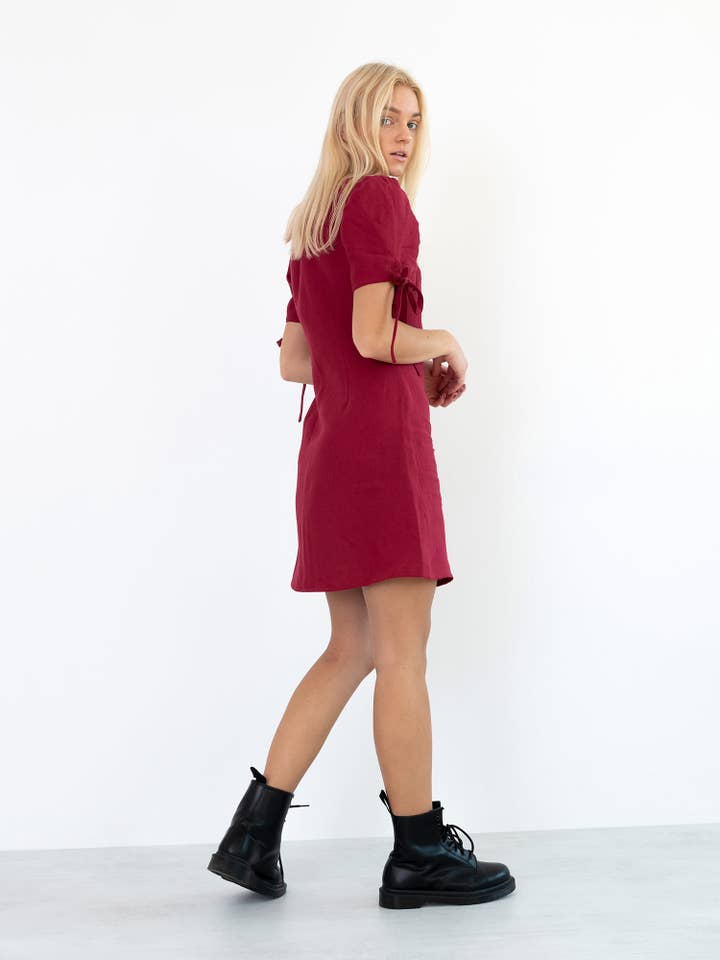 Venus Leinenkleid mit Knopfleiste für den Großhandel von Love and Confuse