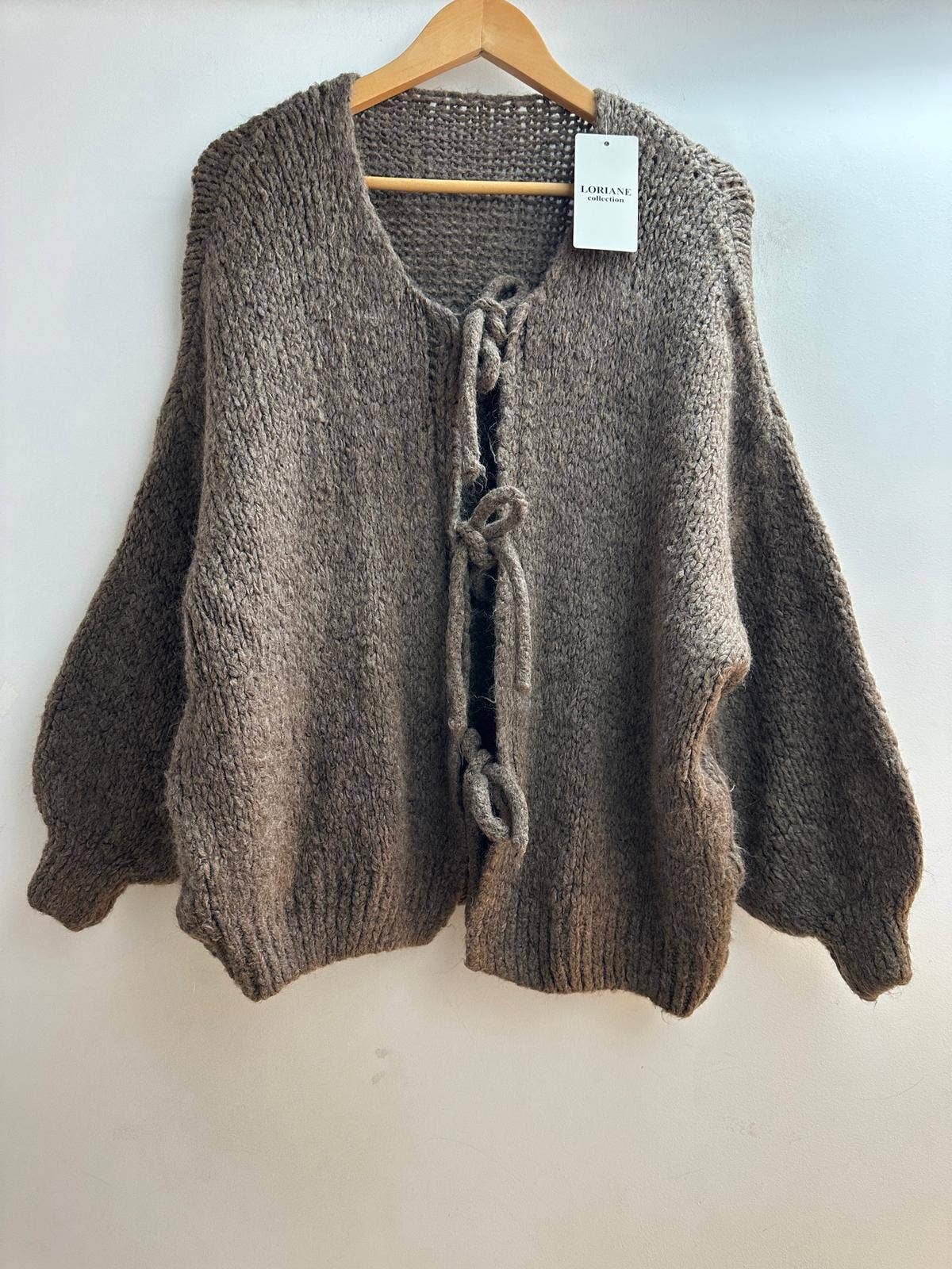 LORIANE - Wholesale Cardigan - Women's - 24618 Wool vest with laces one size1