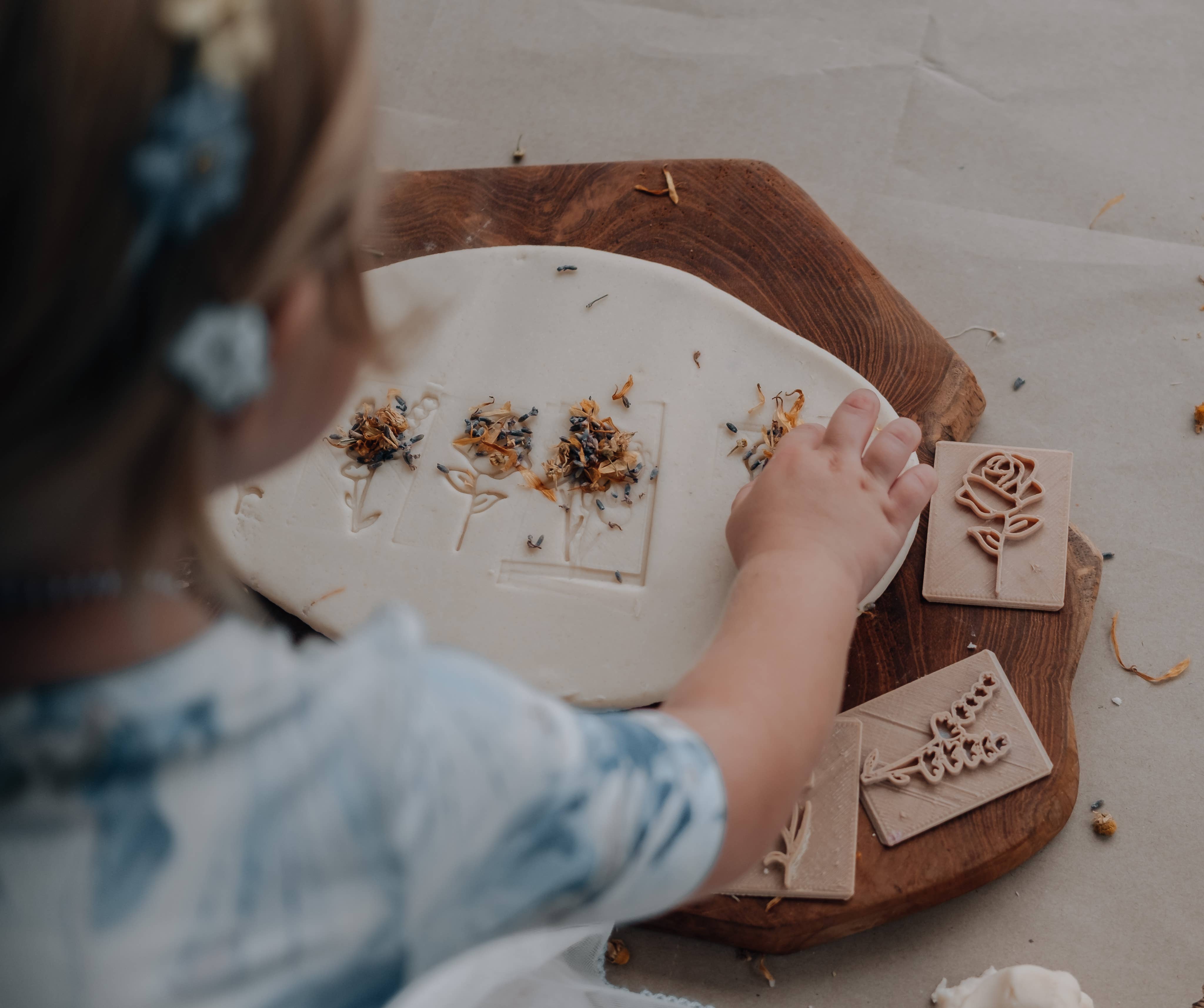 Kinfolk Pantry – Engroshandel Kunstsæt - Børn og baby – Blomstermærkesæt – Øko legetøj til modellervoks3