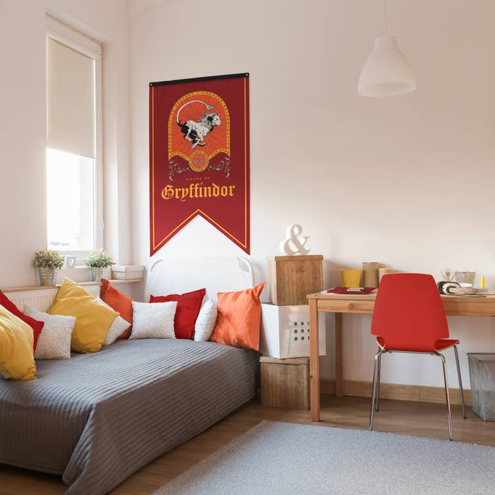 Conquest Journals - Wholesale Flag - Harry Potter Gryffindor Crest Banner Flag (30'' x 50'')1