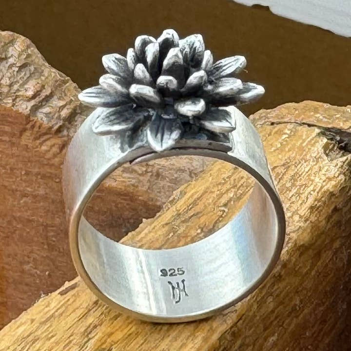 Verstellbarer Dahlienring aus Sterlingsilber für den Großhandel von Heidi J Hale