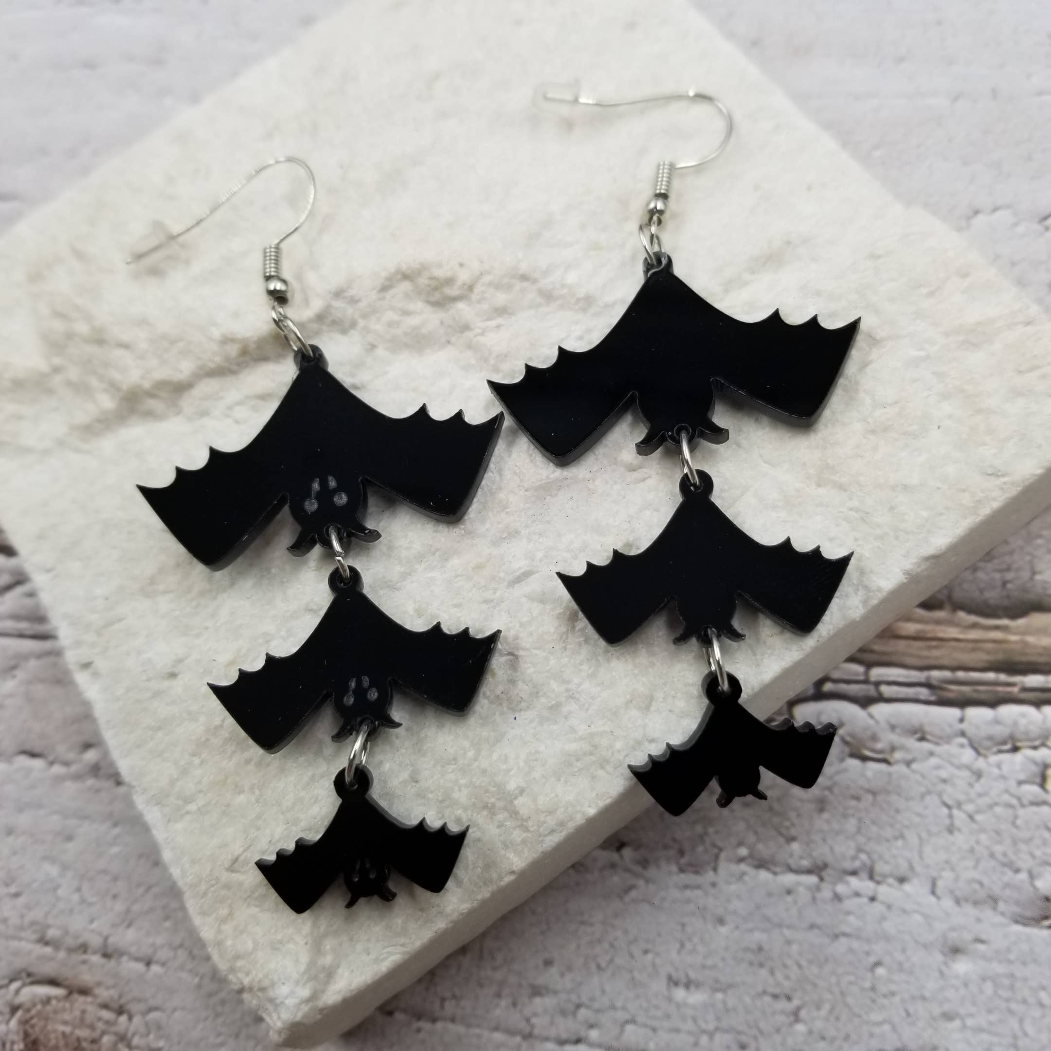 Treasure Wholesale - Vendita all'ingrosso Orecchini a bottone - Orecchini Halloween Bat Group0