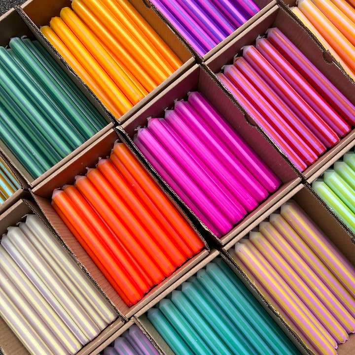 The Colour Emporium – wholesale Tapered candle/candlestick – Pinstripe Candle individual17