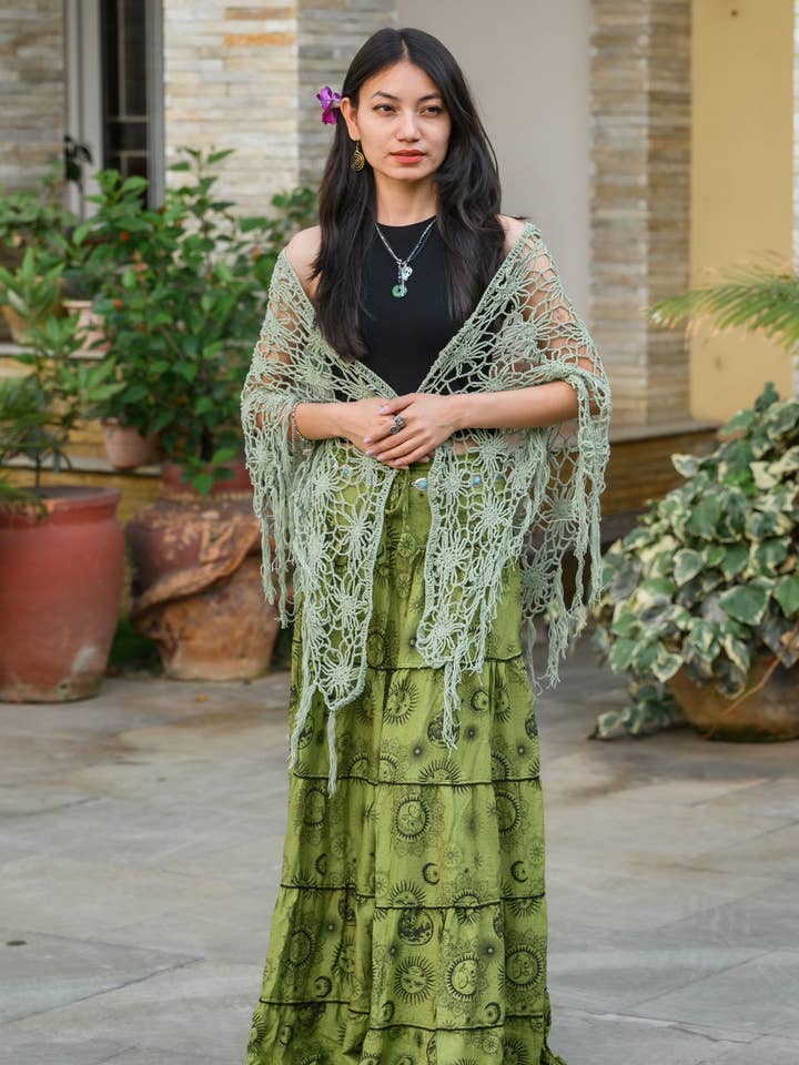 Scialle Avvolgente a Rete Floreale per la vendita all'ingrosso da parte di PuzzleStack