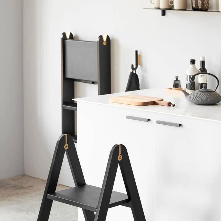 Studio Nordhaven - Wholesale Free Standing Shelf - REECH Step Ladder, Black4