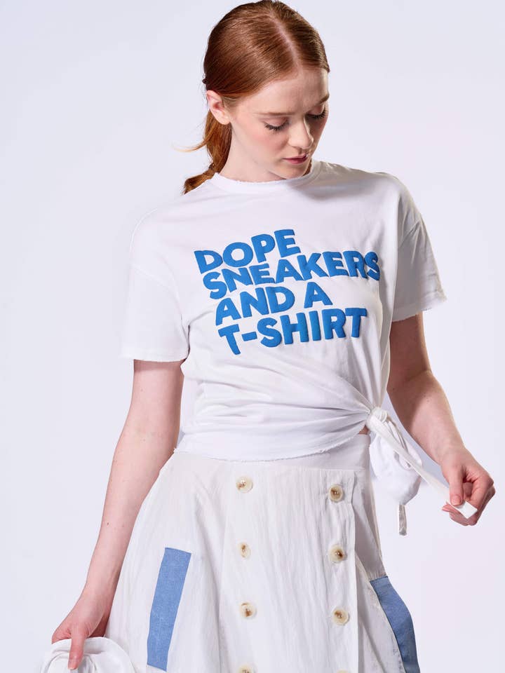 The Fifth Week - Vendita all'ingrosso Maglietta serigrafata - Donna - Sneakers nere 'Dope... ' T-shirt1