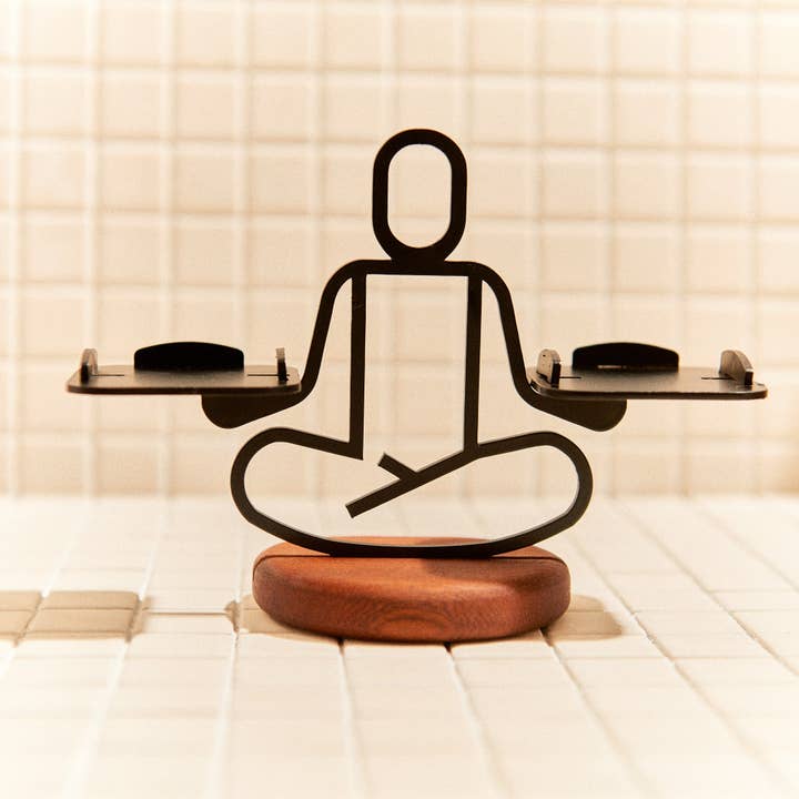 Demi-pose du lotus pour la vente par Zeugman