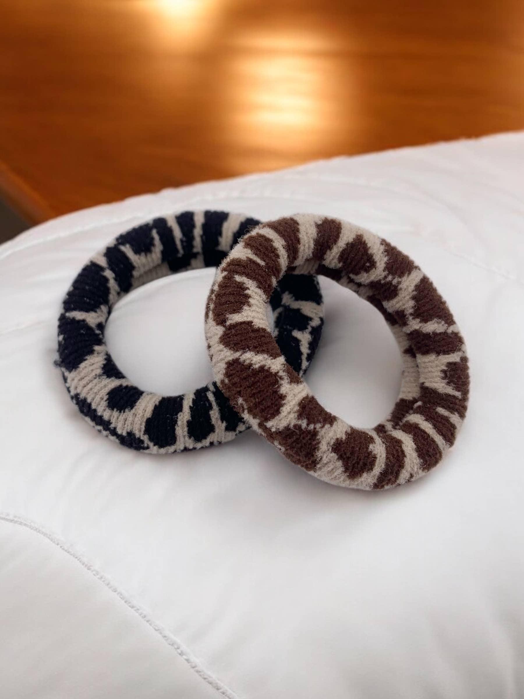 BYREN | ÉLINE L'ATELIER - Wholesale Scrunchie - Women's - Leopard print scrunchie TT02