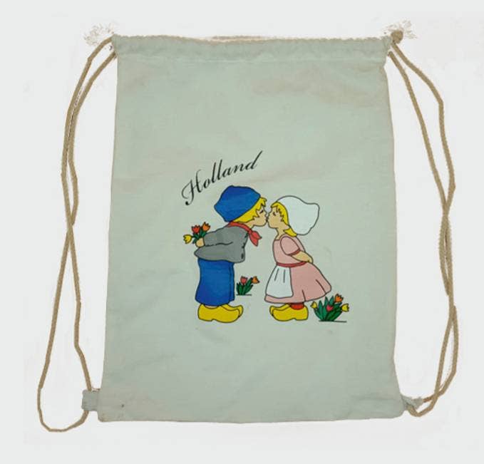 TRAAGOODS.COM – wholesale Drawstring bag – Unisex – White Cotton Kissing Couple Backpack0