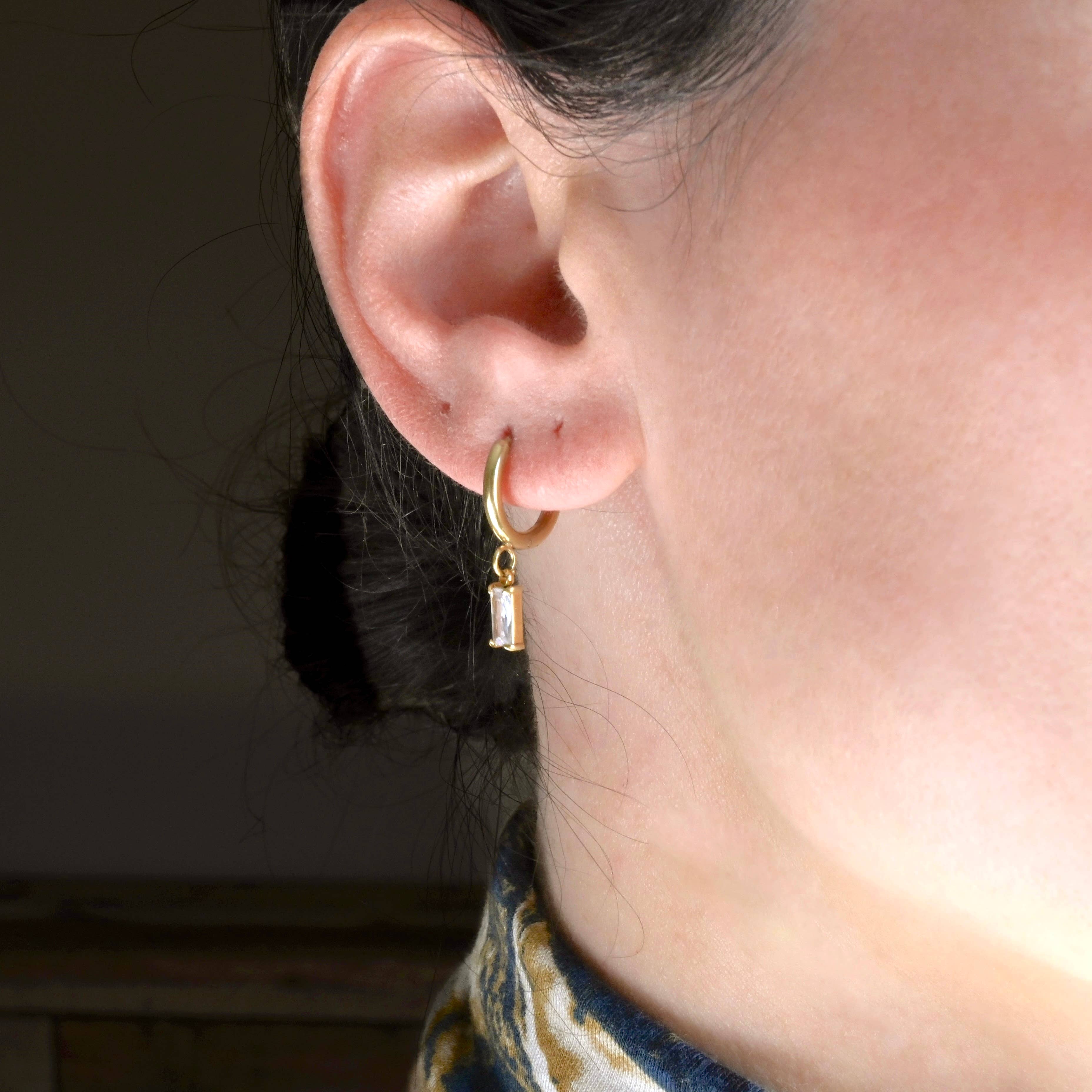 Blueyejewelry - Vendita all'ingrosso Orecchini a cerchio - Cerchi con diamanti impermeabili - Orecchini a cerchio con ciondolo con diamanti3