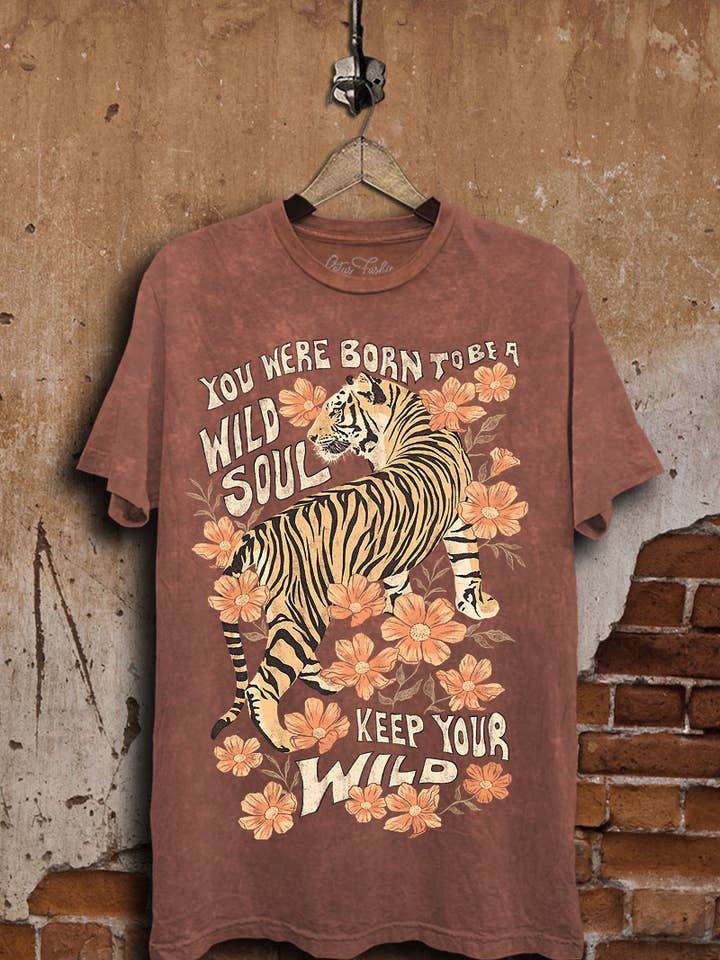 Top imprimé Wild Soul Tiger pour la vente par Lotus Fashion Collection