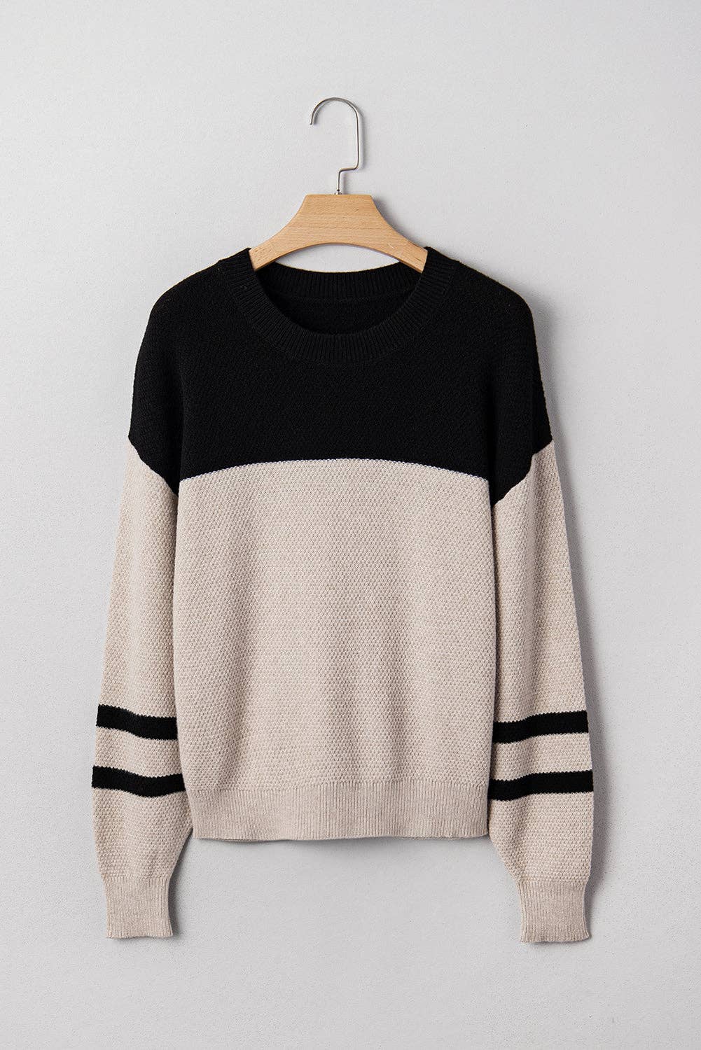Suhkasana – wholesale Knitted jumper – Women′s – Parchment Color Block Knit Striped Sleeve Detail Casual Sweater6