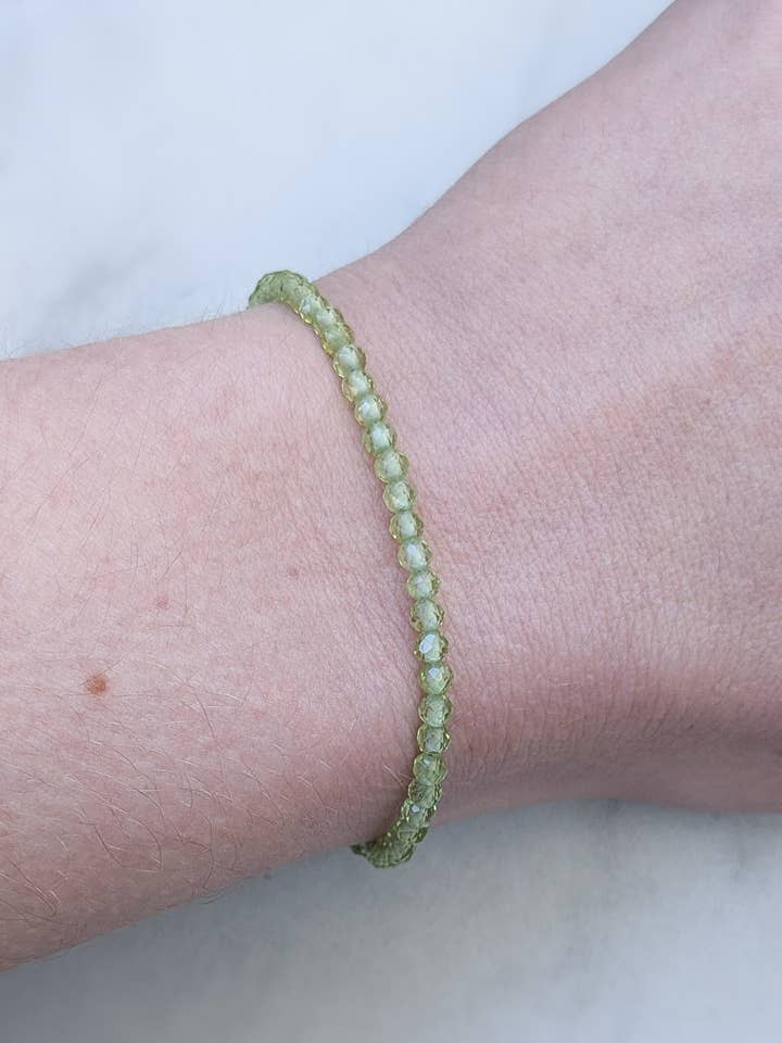 Pulsera de peridoto facetado de 3 mm y plata 925 para venta al por mayor de Le Tourbillon Minéral