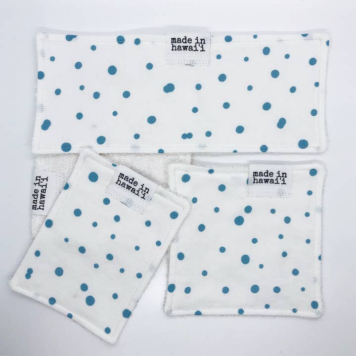 Eco-Tissu - Point Bleu - Sur Commande pour la vente par Ivy & Co.