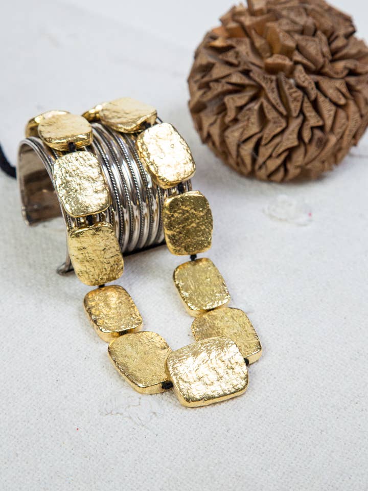 Subtle Gold-Colored Slab Embellishments Necklace for wholesale by ANJI