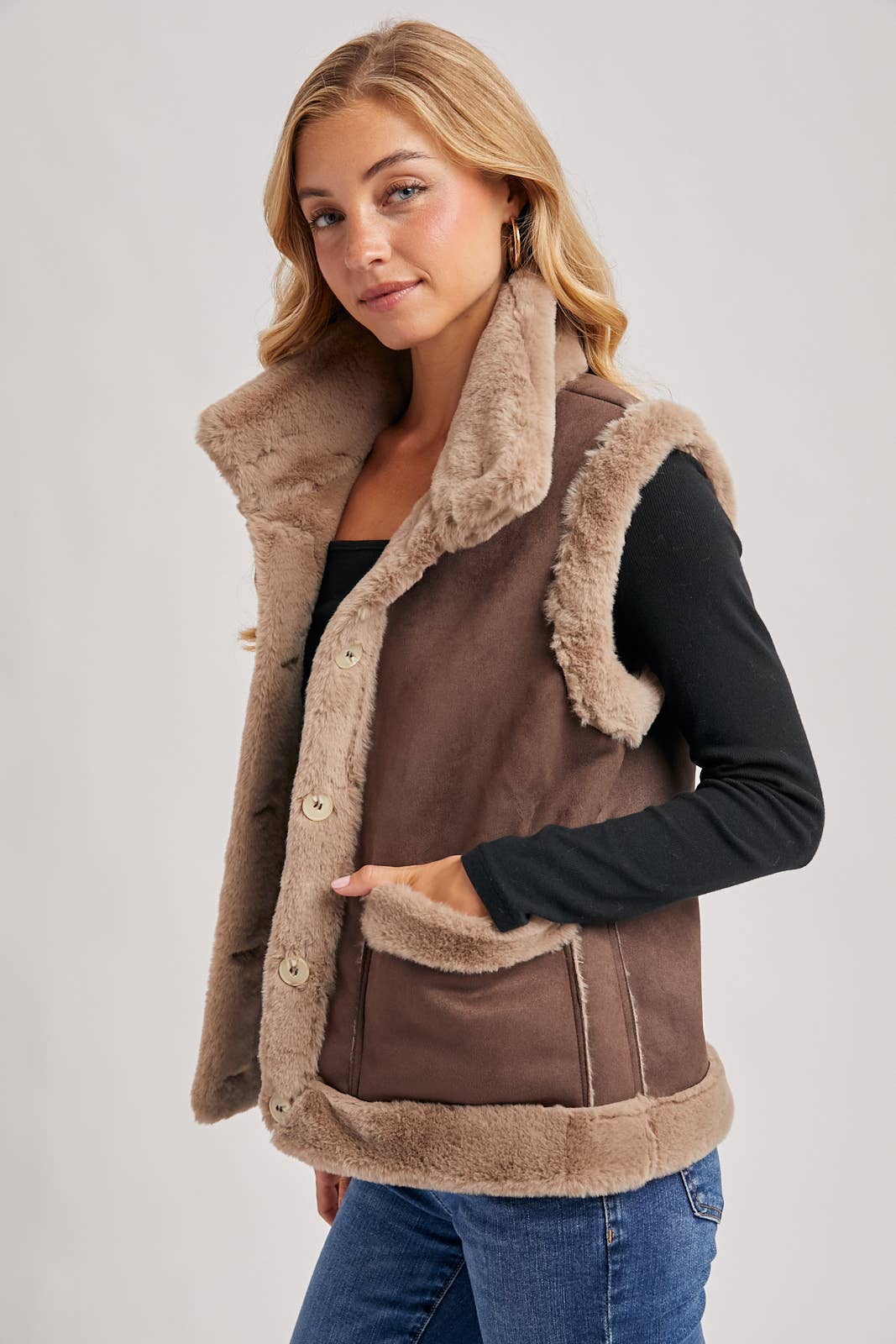 Bluivy - Wholesale Outerwear Vest - Women's - FAUX SUEDE WITH FAUX SHEARLING LINING TRIM VEST4