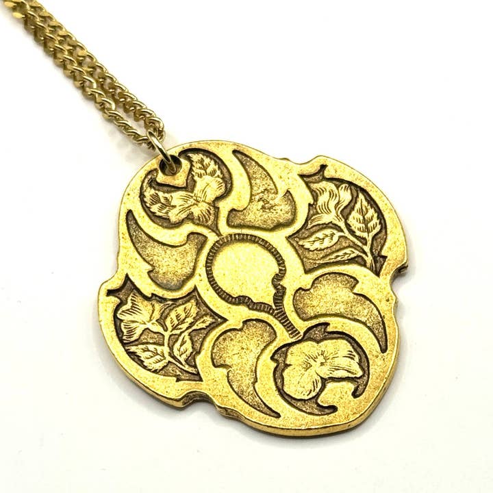 Coleção Vintage Casting - Colar Flor Escaravelho por atacado de Crunchy Diva Designs