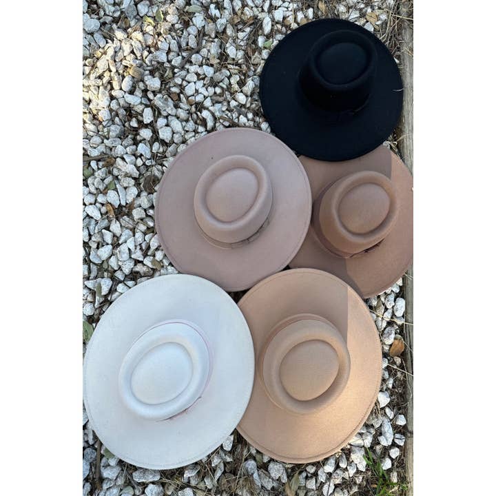 Queens INC - Wholesale Fedora - Women's - Wide Brim in faux felt Boater Hat