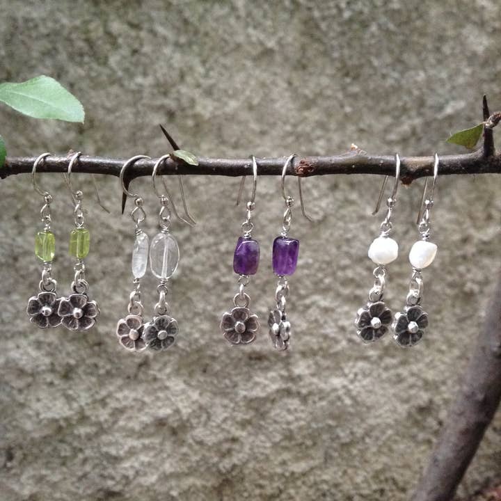 Volare – Großhandel Ohrhänger – Frühlingsblüte Edelstein-Ohrringe