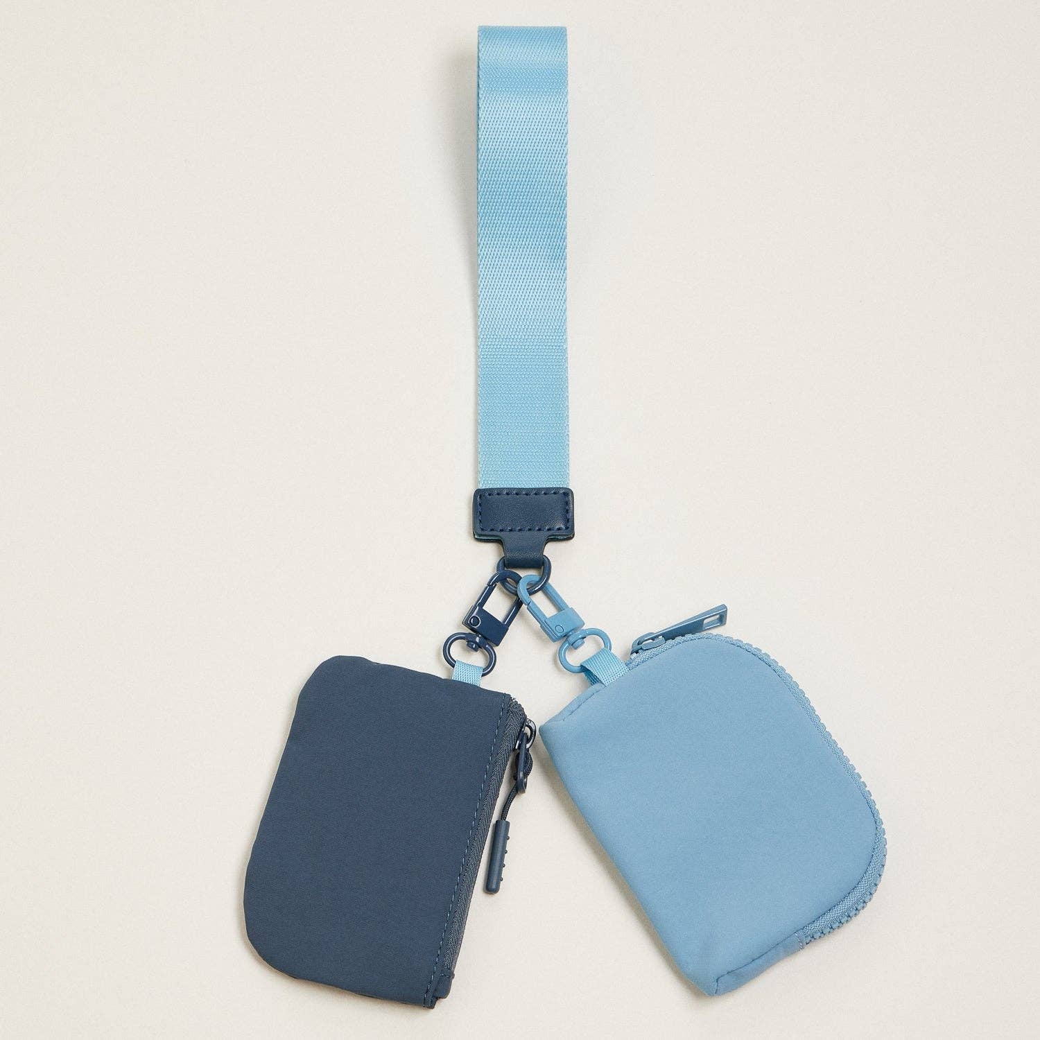 Lilla Haven - Wholesale Wristlet - Dual Color Coin Purse Key Chain Wristlet2