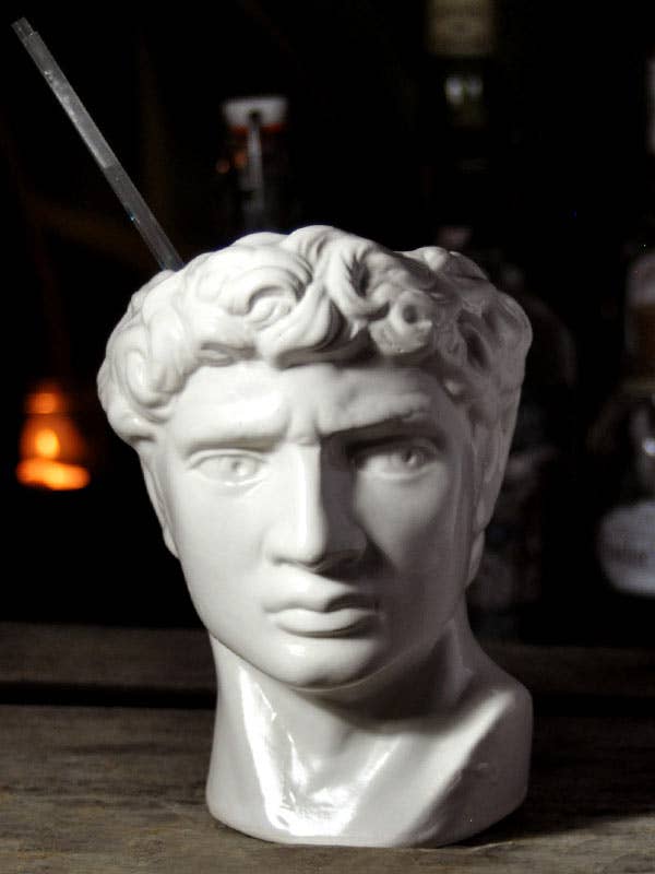 Tasse en céramique David blanche pour la vente par Shaker & Makers