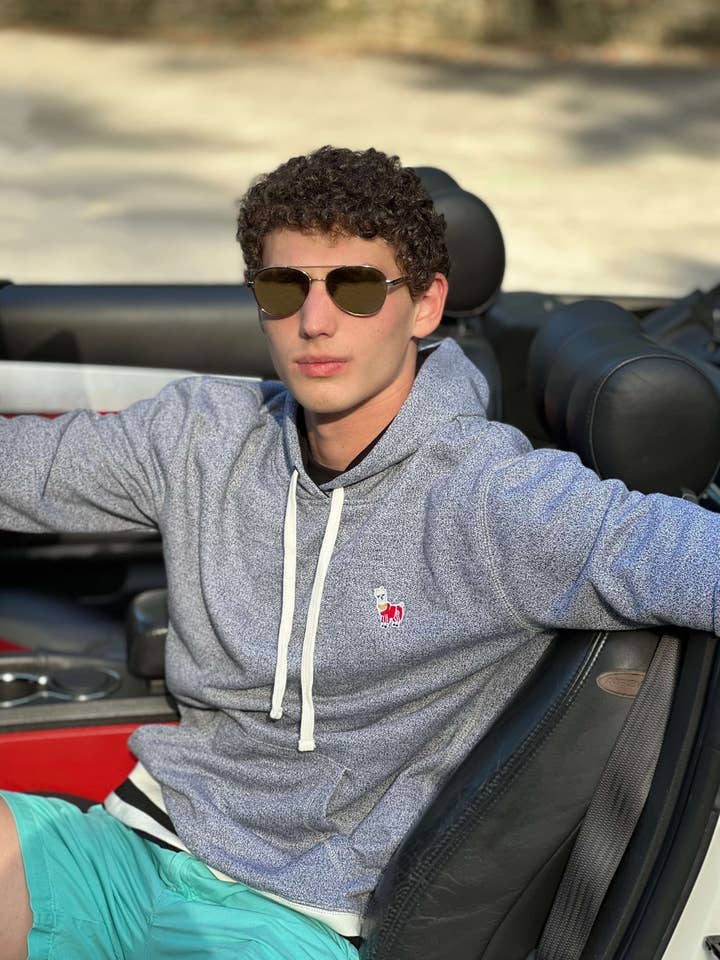 Der Dressy Hoodie für den Großhandel von Ayadooin