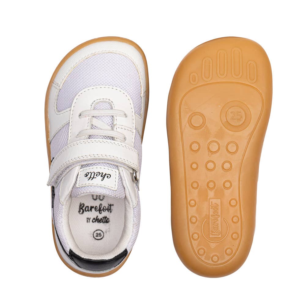 Chetto - Wholesale Athletic Sneakers - Kids - DEPORTIVO RAYO BAREFOOT WHITE/BLACK – SAFE STYLE1