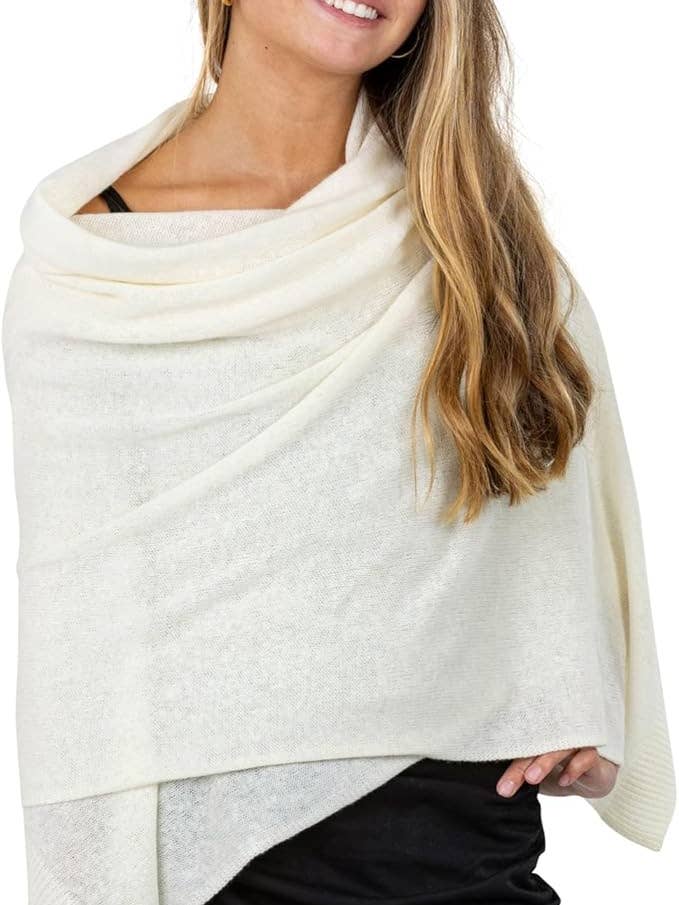 Velanio kashmir- og uldblanding wrap-tørklæde – spray-hvid for engroshandel hos Velanio Cashmere