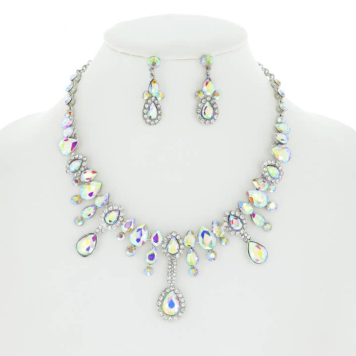SP Sophia Collection - Wholesale Jewelry Set - Teardrop Crystal Cluster Necklace Earrings Set
