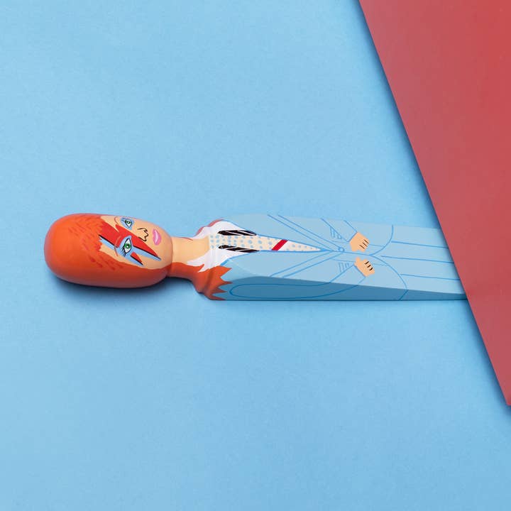 Butée de porte Wedgie - Major Dave - Tenue bleue pour la vente par The Poya Project Ltd / Wedgie