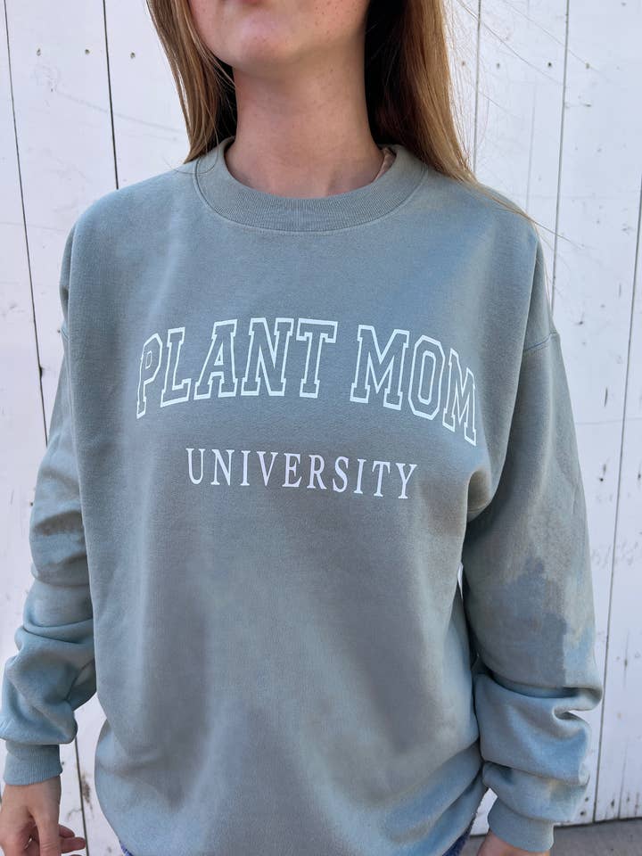 Plant Mom crewneck for wholesale by Clara Nova