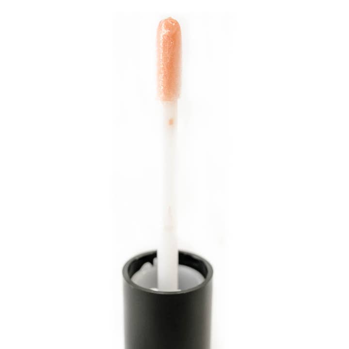 Emerge Cosmetics - Wholesale Lip Gloss - Luxury Lip Gloss in "Skinny Dip"2