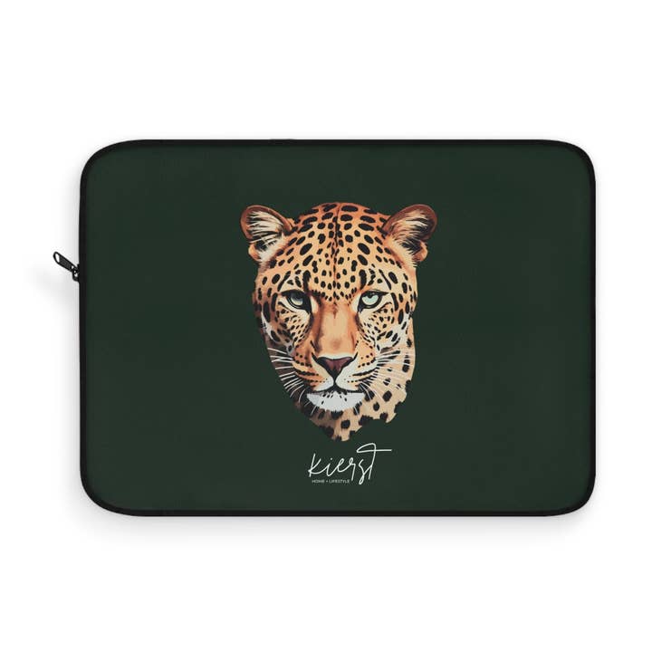 kierst Signature Custodia per Laptop Midnight Pine con Testa di Leopardo - Edizione Limitata per la vendita all'ingrosso da parte di kierst