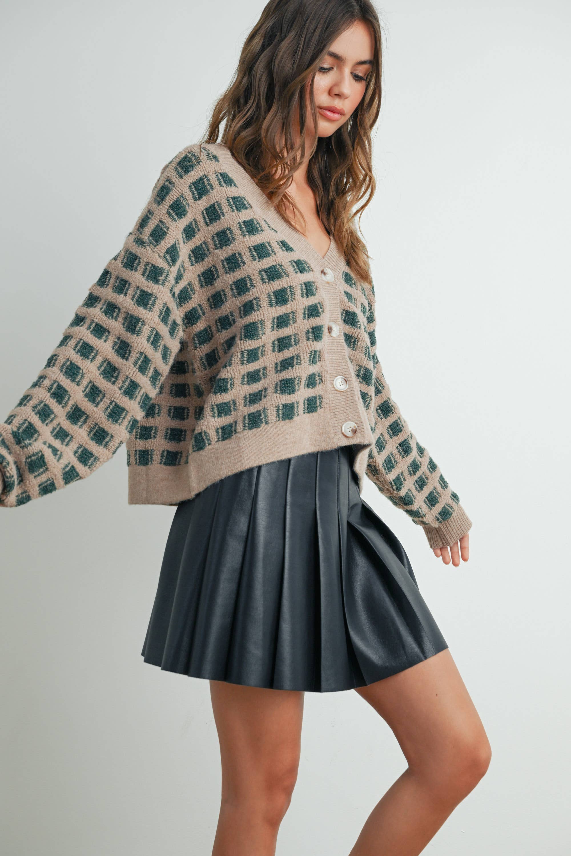 BUTTERMELON – Engroshandel Cardigan - Dame – Cropped V-hals Cardigan - BMC751932