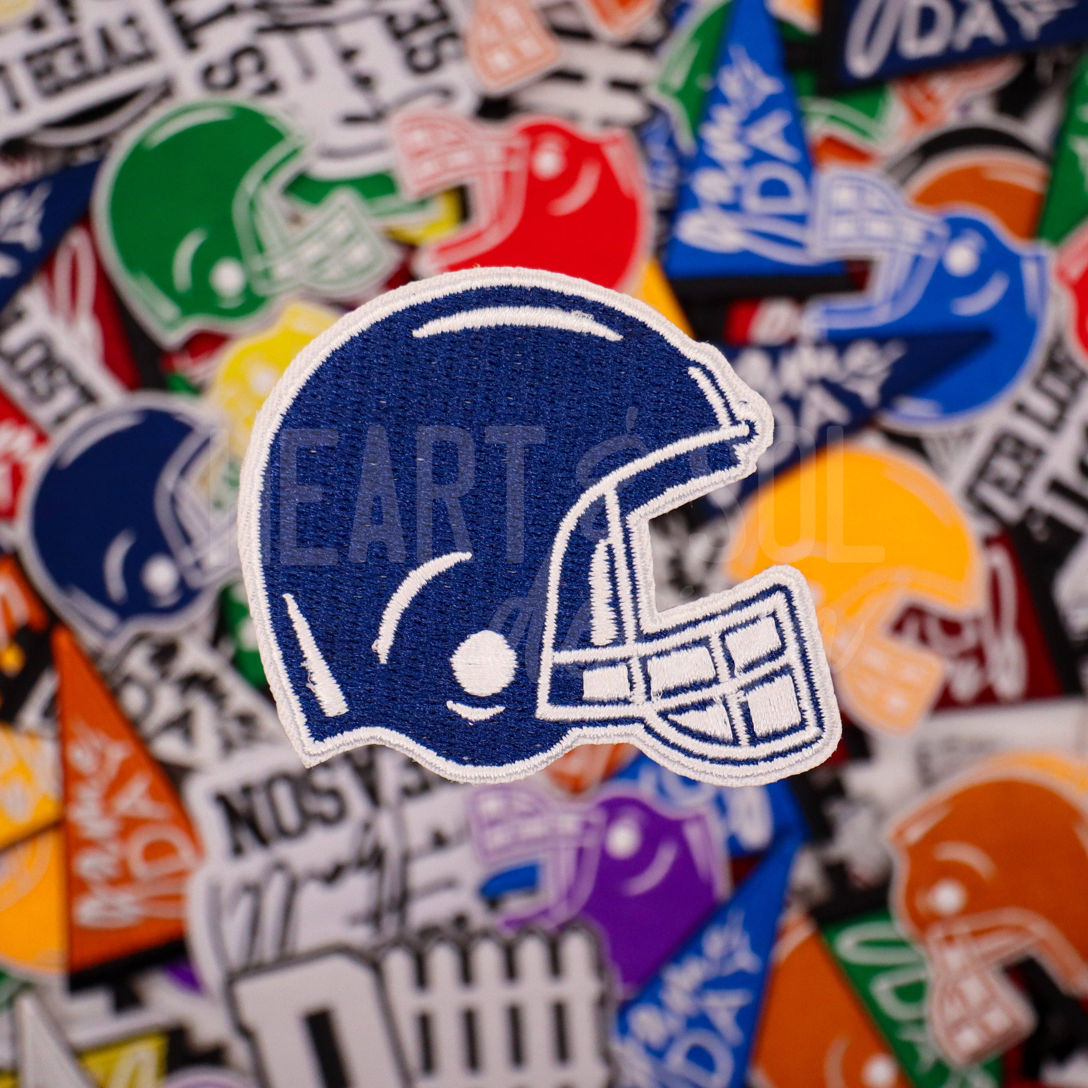 Heart & Sol Design – Großhandel Aufnäher – Aufnäher mit FUSSBALLHELM0