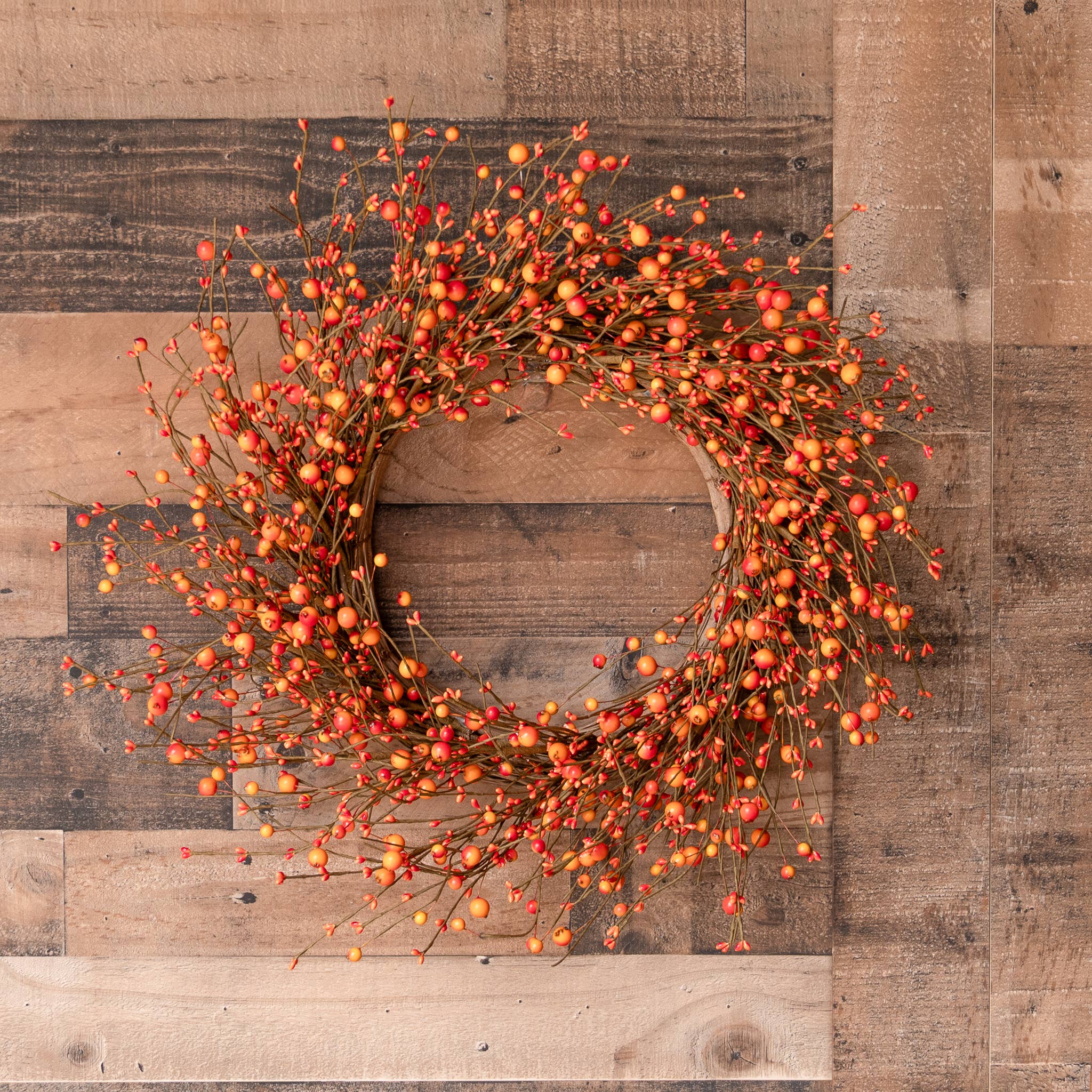 Mills Floral Company - Wholesale Krans - Herfstkrans met sinaasappelbessen1