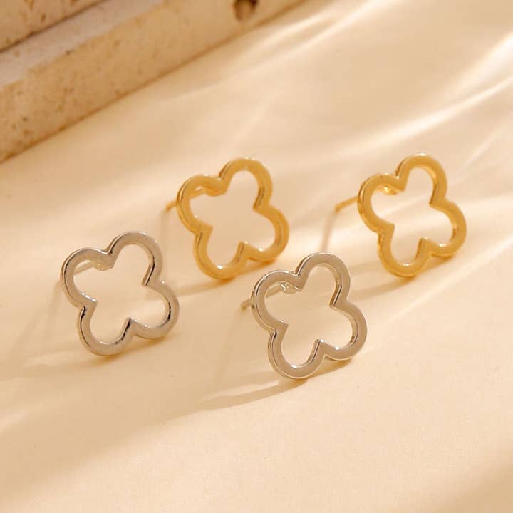JOSSLYN by wall to wall - Wholesale Stud/Post Earrings - 18K Stainless Steel Tarnish Free Waterproof Clover | 40E3982