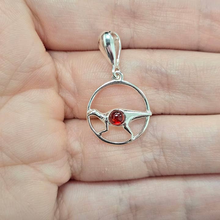 Amberman - Vendita all'ingrosso Ciondolo/pendente - Ciondolo a forma di dinosauro in argento ambrato cognac2