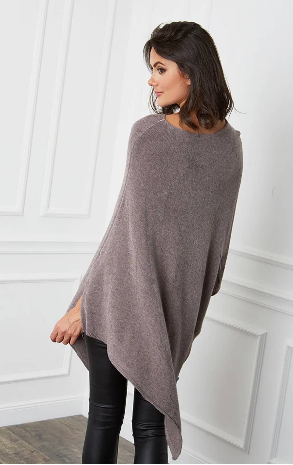 LÉA & LUC - Wholesale Poncho - Women's - Ponchos REF.007610