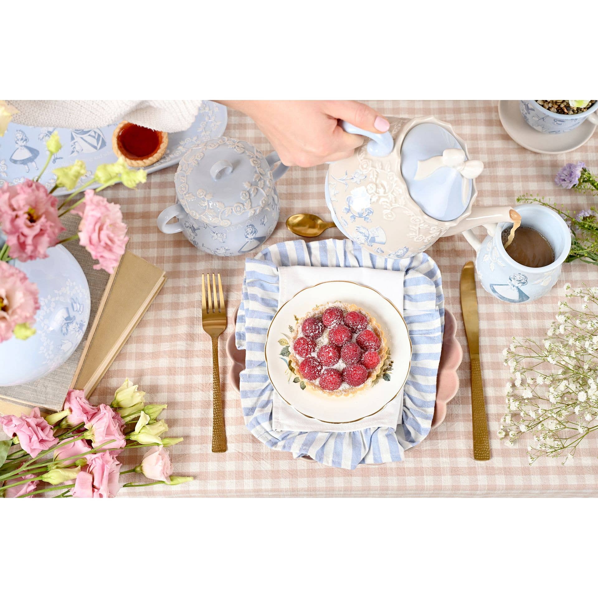 WIDDOP and Co. - Wholesale Serving Utensil - Disney Alice in Wonderland Tea Pot5