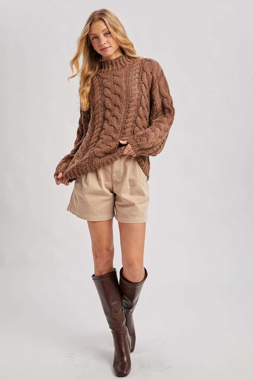 Bluivy - Wholesale Pullover-trui - Dames - KABELTRUI MET MOCK NECK EN GROF BREISEL19