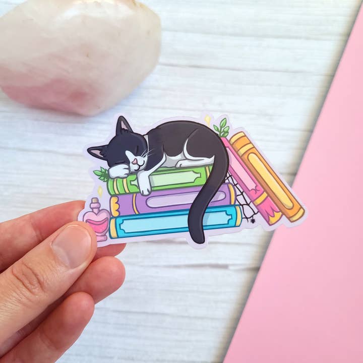 Adesivo de vinil Sleepy Tuxedo Cat, 3,5x2,2" por atacado de Chez Louie Designs